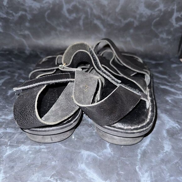 Men's Black Leather Sandals - Picture 3 of 7